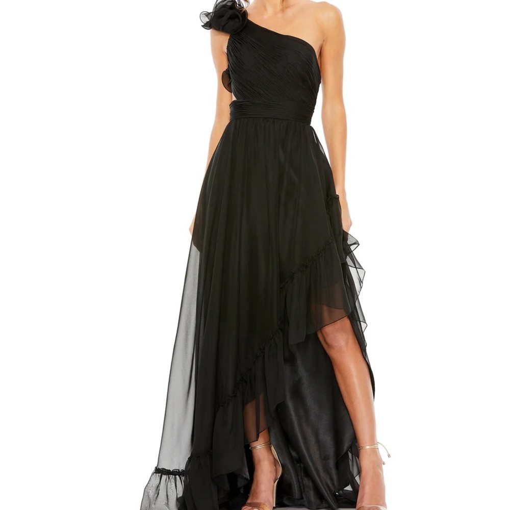 (A) BNWT MAC DUGGAL RUFFLED ONE SHOULDER ASYMMETRICAL GOWN #67989